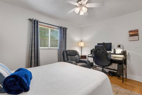 House in Sarasota, Florida 3 bedrooms, 154.68 sq.m. № 2197937 - photo 30
