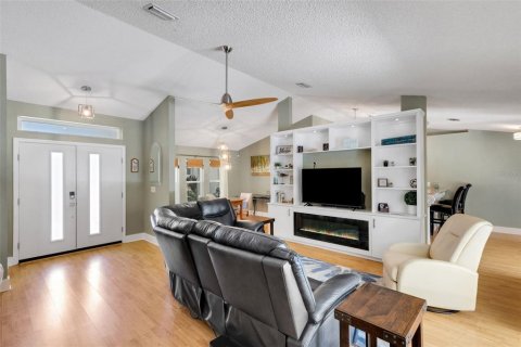 House in Sarasota, Florida 3 bedrooms, 154.68 sq.m. № 2197937 - photo 9
