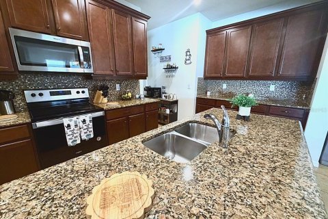 Villa ou maison à vendre à Kissimmee, Floride: 4 chambres, 202.16 m2 № 2416812 - photo 23