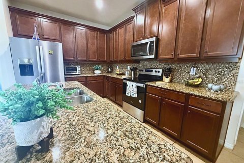 Villa ou maison à vendre à Kissimmee, Floride: 4 chambres, 202.16 m2 № 2416812 - photo 24