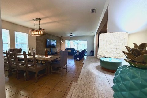 Villa ou maison à vendre à Kissimmee, Floride: 4 chambres, 202.16 m2 № 2416812 - photo 15