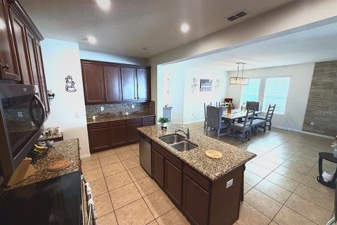 Villa ou maison à vendre à Kissimmee, Floride: 4 chambres, 202.16 m2 № 2416812 - photo 22