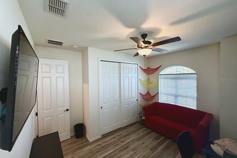 Villa ou maison à vendre à Kissimmee, Floride: 4 chambres, 202.16 m2 № 2416812 - photo 6