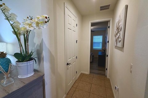 Villa ou maison à vendre à Kissimmee, Floride: 4 chambres, 202.16 m2 № 2416812 - photo 11
