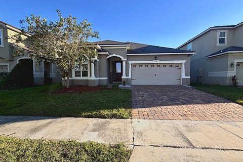 Villa ou maison à vendre à Kissimmee, Floride: 4 chambres, 202.16 m2 № 2416812 - photo 3