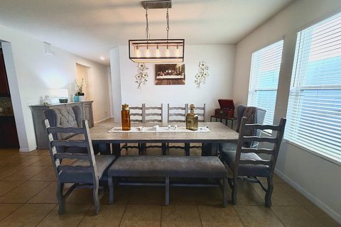 Villa ou maison à vendre à Kissimmee, Floride: 4 chambres, 202.16 m2 № 2416812 - photo 17
