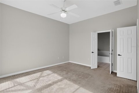 Villa ou maison à vendre à Davenport, Floride: 5 chambres, 217.86 m2 № 2137184 - photo 11