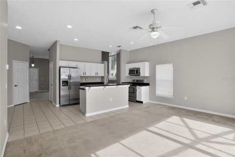 Villa ou maison à vendre à Davenport, Floride: 5 chambres, 217.86 m2 № 2137184 - photo 16