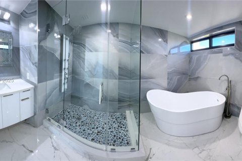 Condo in Marathon, Florida, 3 bedrooms № 1983575 - photo 3