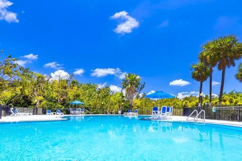 Condo in Marathon, Florida, 3 bedrooms № 1983575 - photo 8