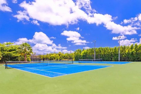 Condo in Marathon, Florida, 3 bedrooms № 1983575 - photo 27