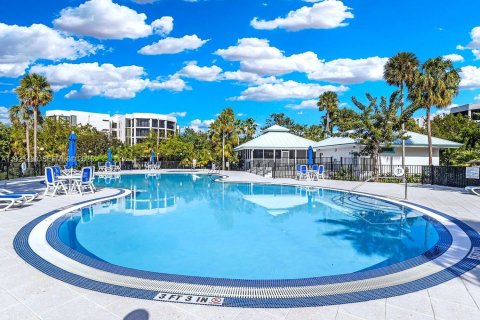 Condo in Marathon, Florida, 3 bedrooms № 1983575 - photo 9