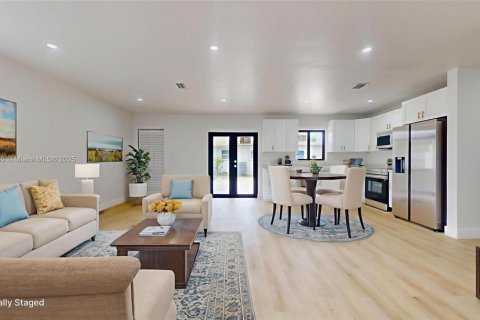 Casa en venta en Miami, Florida, 3 dormitorios, 143.72 m2 № 1872153 - foto 28