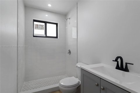 Casa en venta en Miami, Florida, 3 dormitorios, 143.72 m2 № 1872153 - foto 20