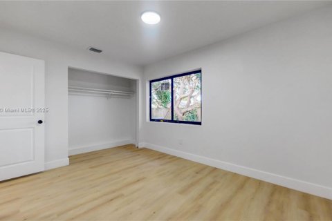 Casa en venta en Miami, Florida, 3 dormitorios, 143.72 m2 № 1872153 - foto 14
