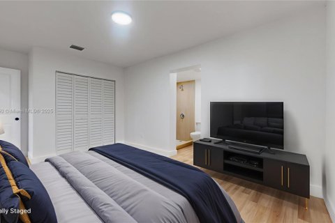 Casa en venta en Miami, Florida, 3 dormitorios, 143.72 m2 № 1872153 - foto 8