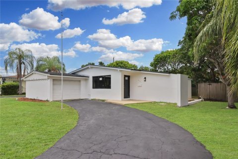 Casa en venta en Miami, Florida, 3 dormitorios, 143.72 m2 № 1872153 - foto 27