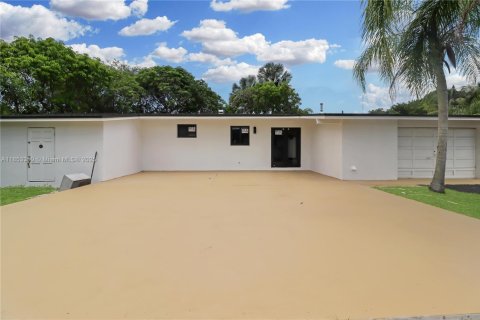 Casa en venta en Miami, Florida, 3 dormitorios, 143.72 m2 № 1872153 - foto 26