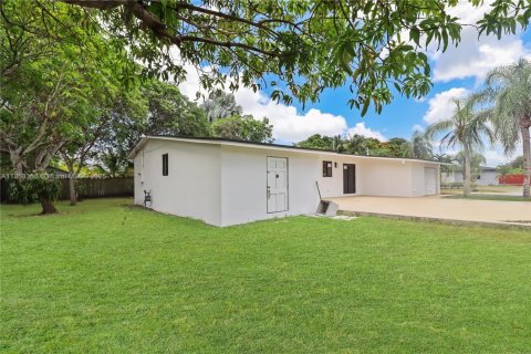 Casa en venta en Miami, Florida, 3 dormitorios, 143.72 m2 № 1872153 - foto 21
