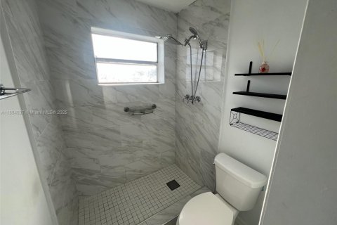 Apartamento en alquiler en Hialeah, Florida, 2 dormitorios, 78.97 m2 № 1979033 - foto 6