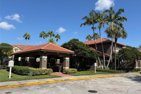 Copropriété à vendre à Hollywood, Floride: 2 chambres, 76.18 m2 № 1957700 - photo 15
