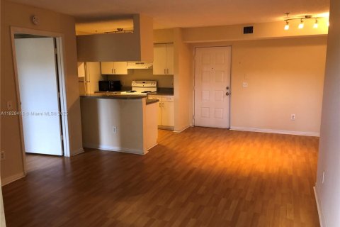 Copropriété à vendre à Hollywood, Floride: 2 chambres, 76.18 m2 № 1957700 - photo 10