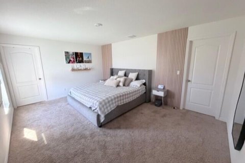 House in St. Lucie, Florida 3 bedrooms, 157.56 sq.m. № 2175727 - photo 13