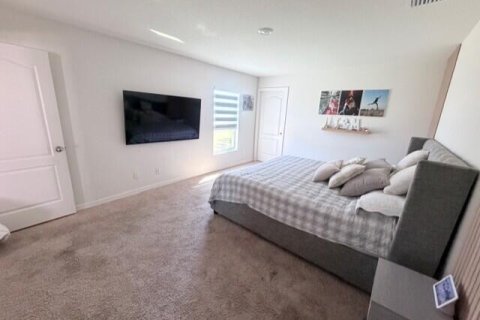 House in St. Lucie, Florida 3 bedrooms, 157.56 sq.m. № 2175727 - photo 12