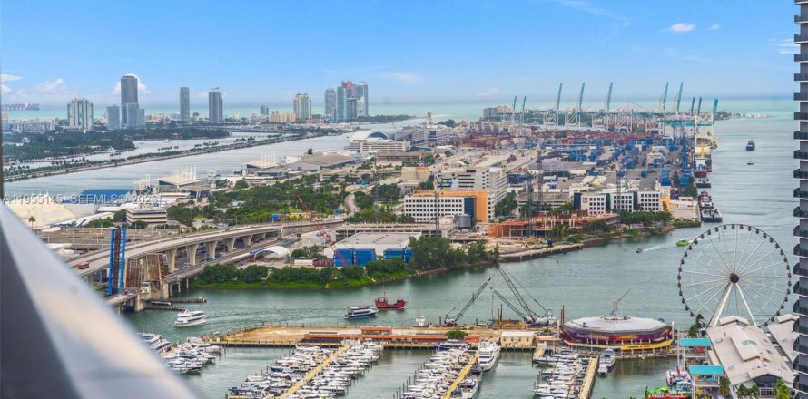 Кондоминиум с 1 спальней в Майами, Флорида № 2020398