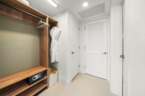 Снять в аренду кондоминиум в Майами, Флорида 1 спальня, 50.17м2, № 2020398 - фото 7