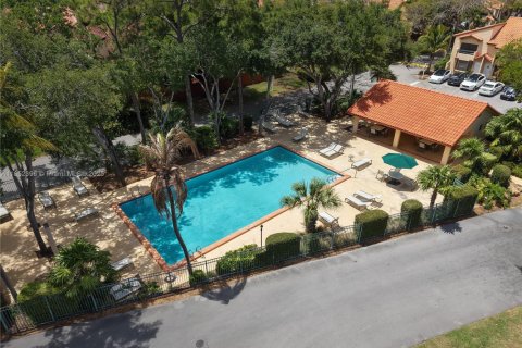 Touwnhouse à vendre à Miami, Floride: 2 chambres, 107.02 m2 № 1859047 - photo 20