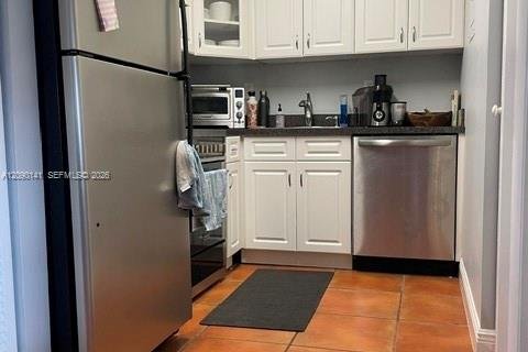 Copropriété à louer à North Miami Beach, Floride: 1 chambre, 66.15 m2 № 2402665 - photo 5