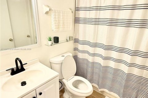 Condo in Plantation, Florida, 2 bedrooms № 2081559 - photo 15