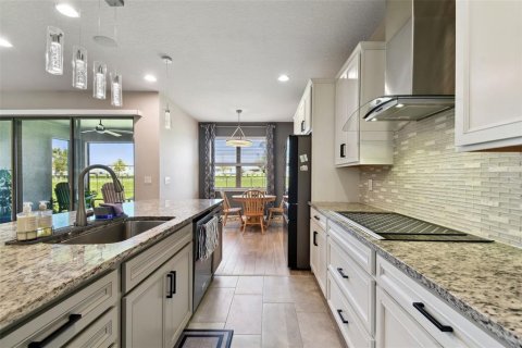 House in Wesley Chapel, Florida 4 bedrooms, 260.31 sq.m. № 1718420 - photo 16