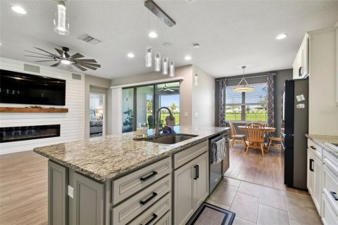 House in Wesley Chapel, Florida 4 bedrooms, 260.31 sq.m. № 1718420 - photo 17