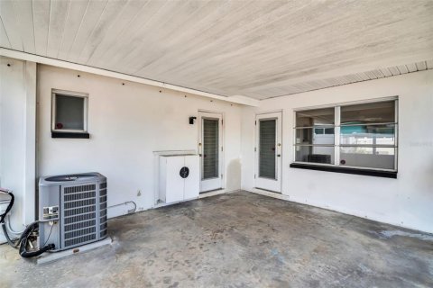 Villa ou maison à vendre à Clearwater, Floride: 2 chambres, 107.21 m2 № 2228006 - photo 12