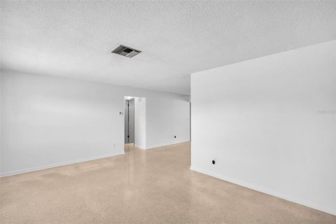 Villa ou maison à vendre à Clearwater, Floride: 2 chambres, 107.21 m2 № 2228006 - photo 19
