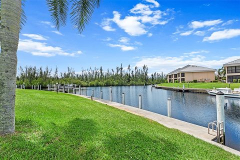 Copropriété à vendre à Punta Gorda, Floride: 2 chambres, 94.02 m2 № 1725672 - photo 15