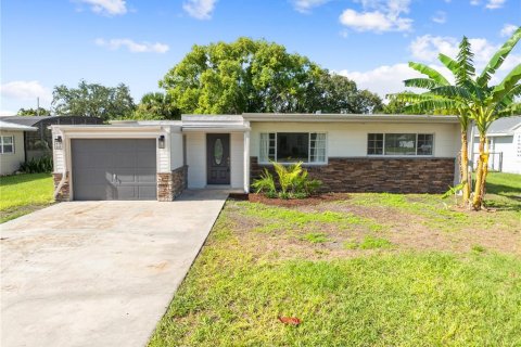 Casa en Kissimmee, Florida 3 dormitorios, 176.05 m2 № 2380726