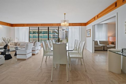 Copropriété à louer à Bal Harbour, Floride: 2 chambres, 234.58 m2 № 1863408 - photo 8
