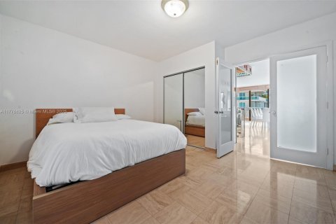 Copropriété à louer à Bal Harbour, Floride: 2 chambres, 234.58 m2 № 1863408 - photo 30