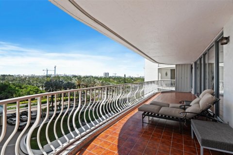 Copropriété à louer à Bal Harbour, Floride: 2 chambres, 234.58 m2 № 1863408 - photo 15