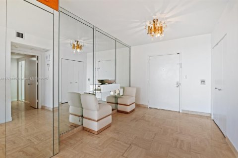 Copropriété à louer à Bal Harbour, Floride: 2 chambres, 234.58 m2 № 1863408 - photo 5