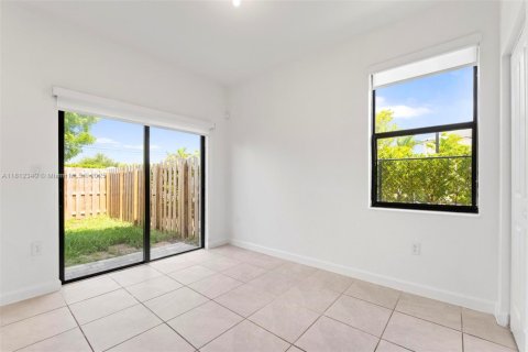 Adosado en venta en Homestead, Florida, 3 dormitorios, 123.37 m2 № 1756835 - foto 15