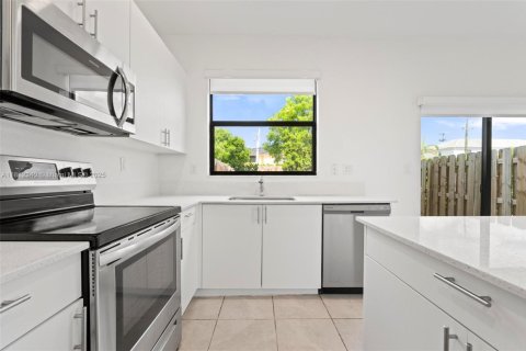 Adosado en venta en Homestead, Florida, 3 dormitorios, 123.37 m2 № 1756835 - foto 13
