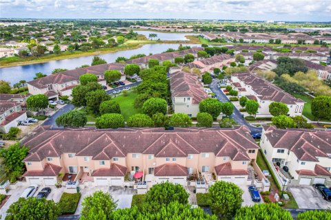 Adosado en alquiler en Homestead, Florida, 2 dormitorios, 132.94 m2 № 1987834 - foto 29