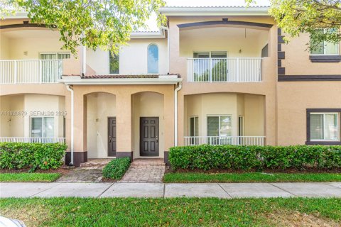 Adosado en alquiler en Homestead, Florida, 2 dormitorios, 132.94 m2 № 1987834 - foto 2