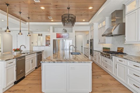 Villa ou maison à vendre à Treasure Island, Floride: 4 chambres, 472.87 m2 № 2417066 - photo 20