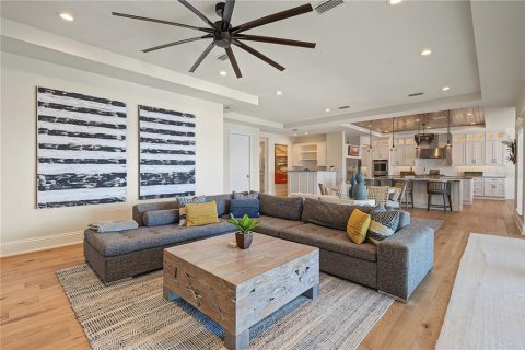Villa ou maison à vendre à Treasure Island, Floride: 4 chambres, 472.87 m2 № 2417066 - photo 8