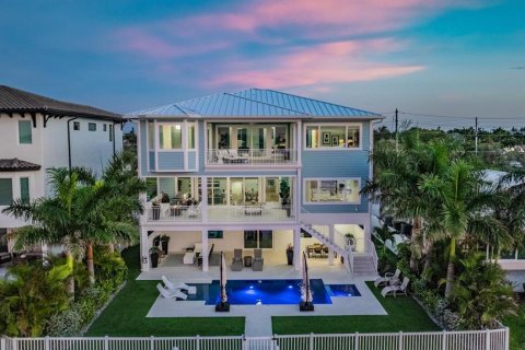 Villa ou maison à vendre à Treasure Island, Floride: 4 chambres, 472.87 m2 № 2417066 - photo 5